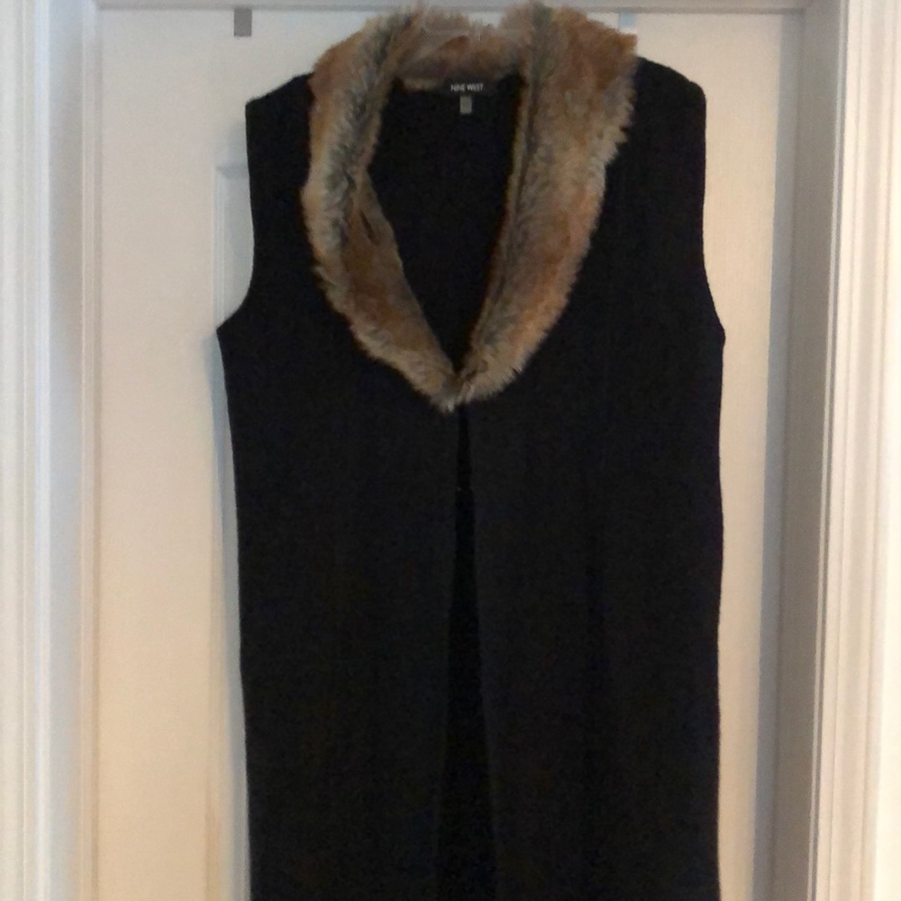 Wool long vest with faux fur trim
